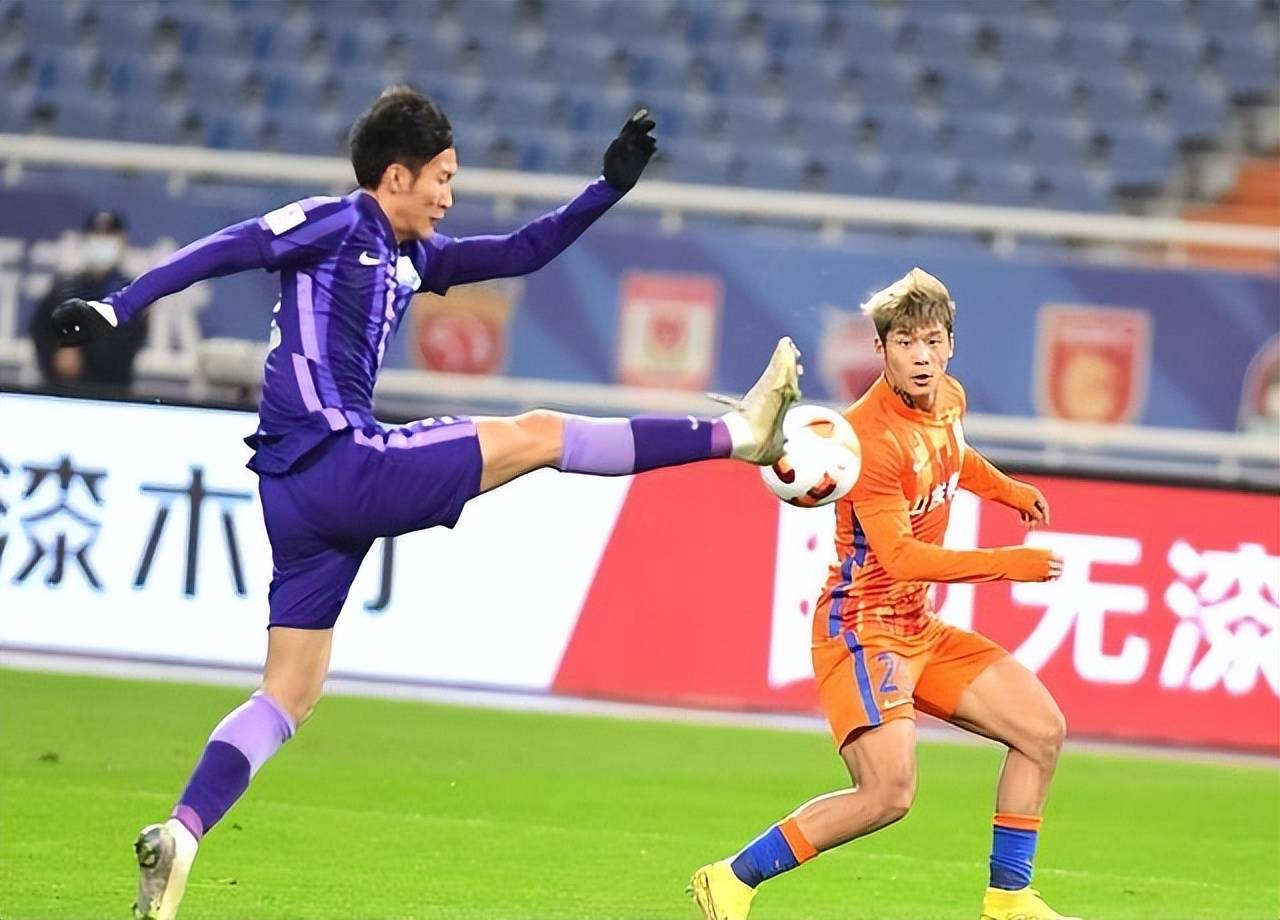 关于轮番进攻和防守反击,球队将展开激烈拼搏的信息 关于轮番进攻和防守反击,球队将展开激烈拼搏的信息