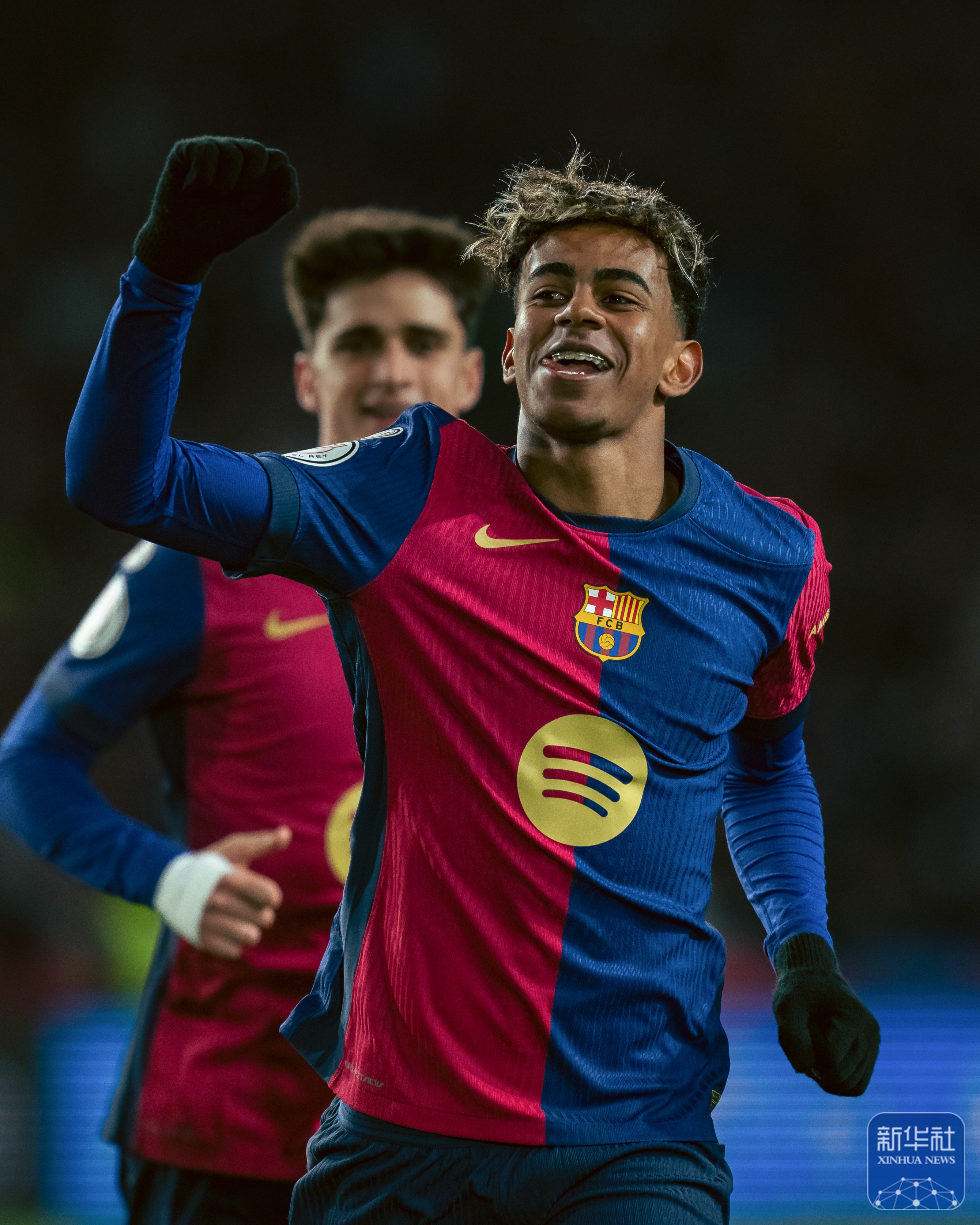 包含欧罗巴杯四分之一决赛惊艳绽放，西班牙球队腾飞的词条