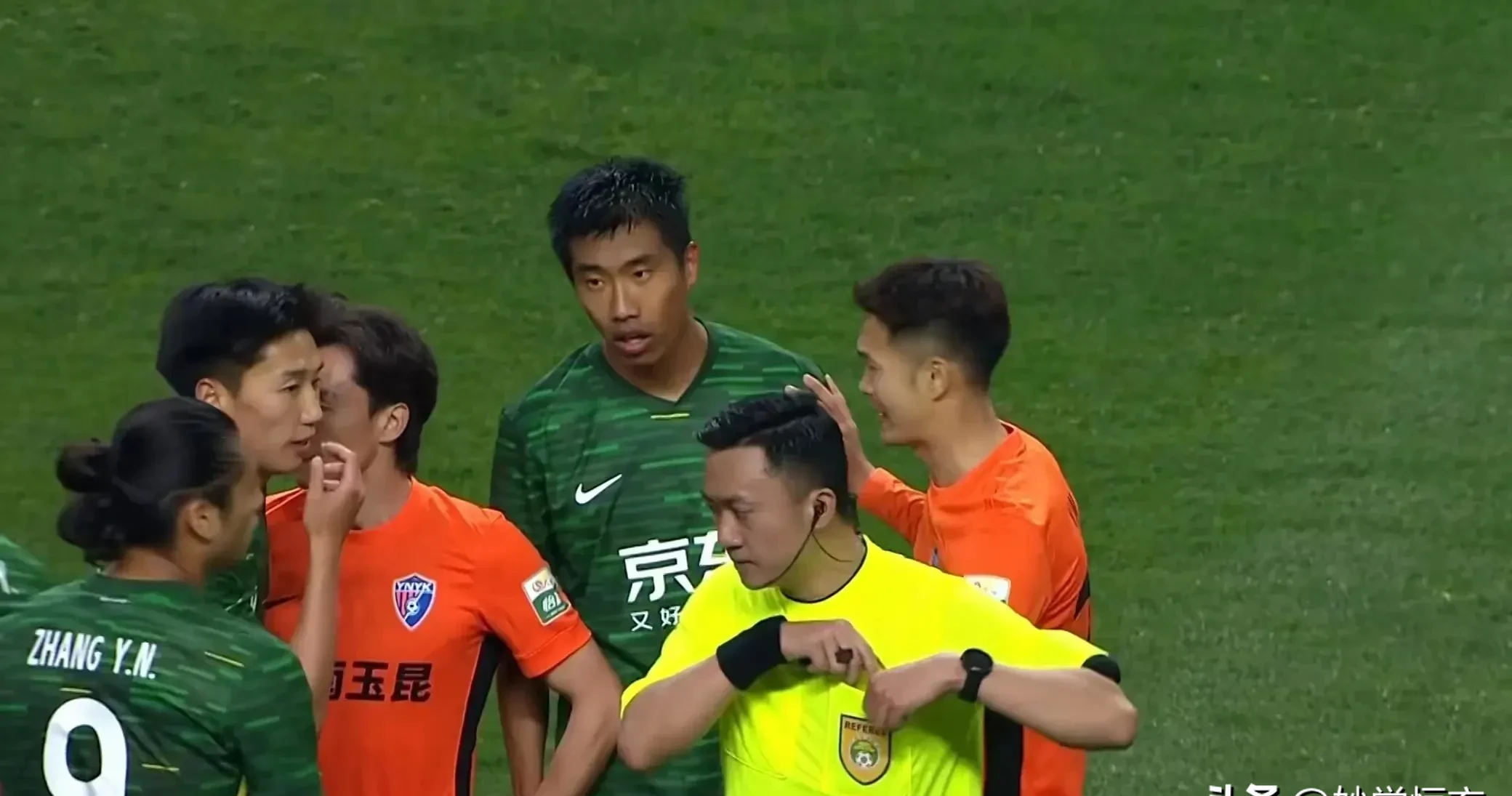 关于主教练下课!球队换帅传闻四起,管理层紧急应对的信息 关于主教练下课!球队换帅传闻四起,管理层紧急应对的信息