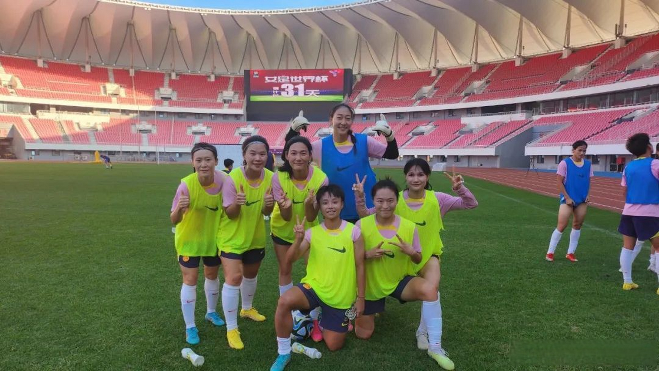 俄罗斯女足赛事精彩对决：巴西队大胜