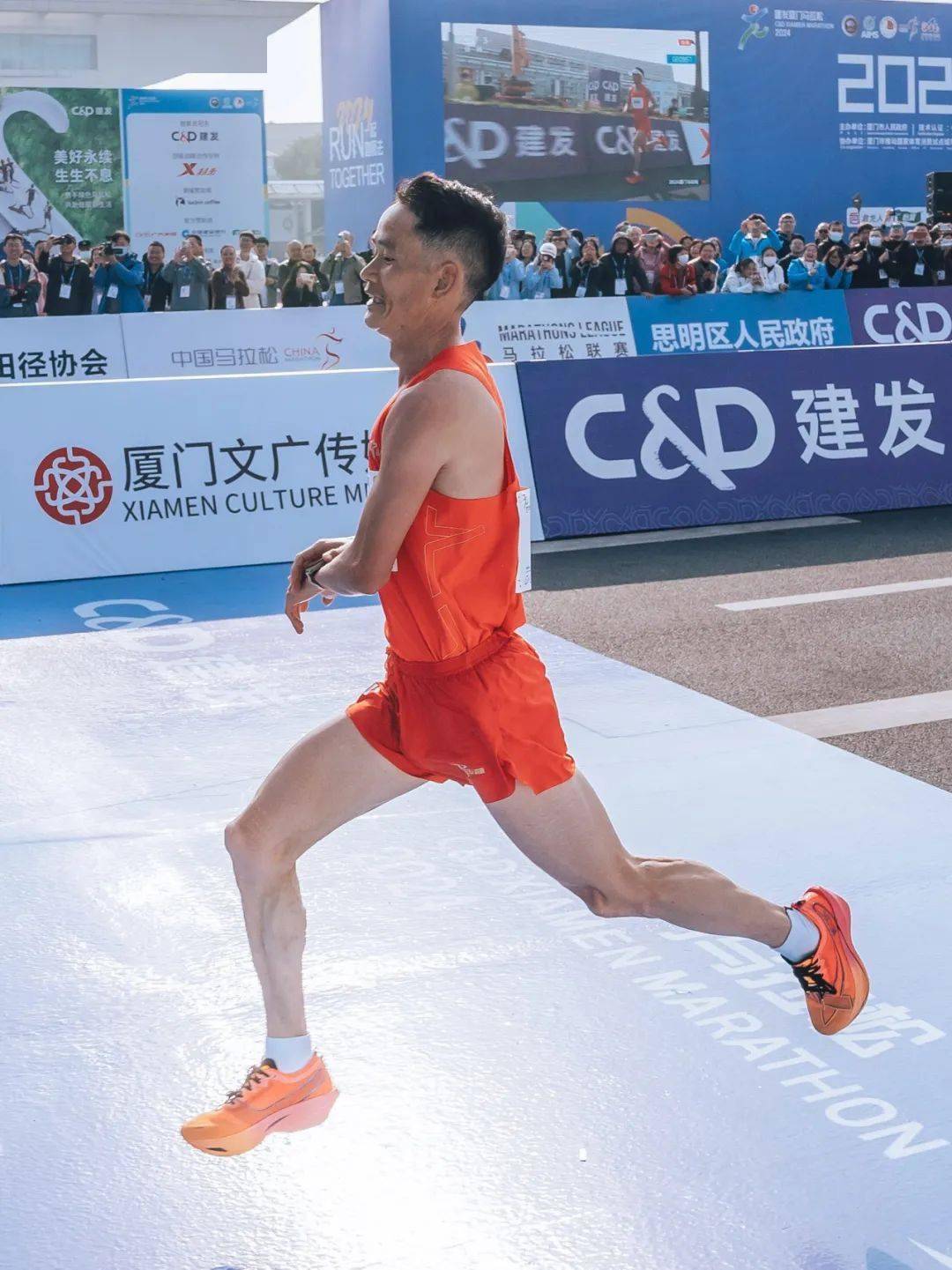 球员们刻苦训练，积极备战比赛