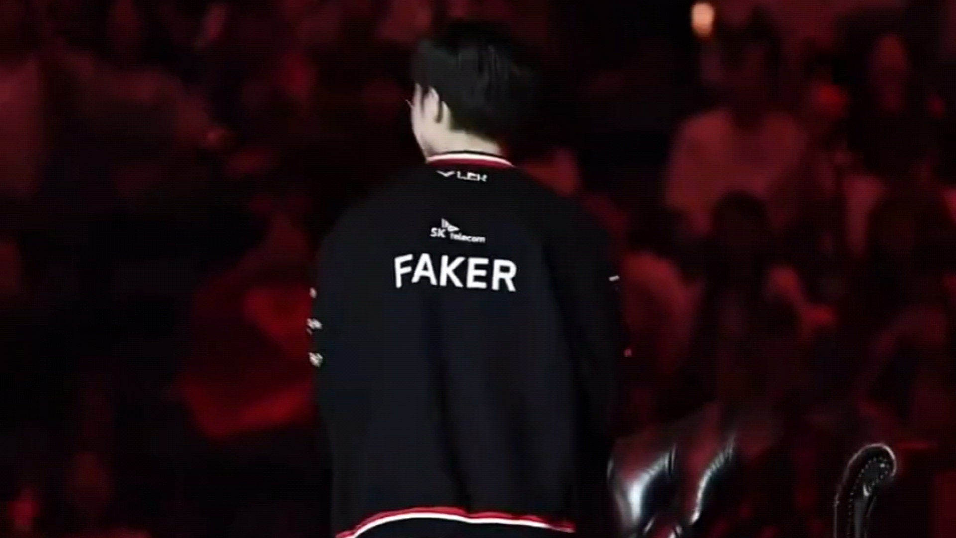 TES力克DK，Faker成为全场焦点淘汰赛3:0（东京）