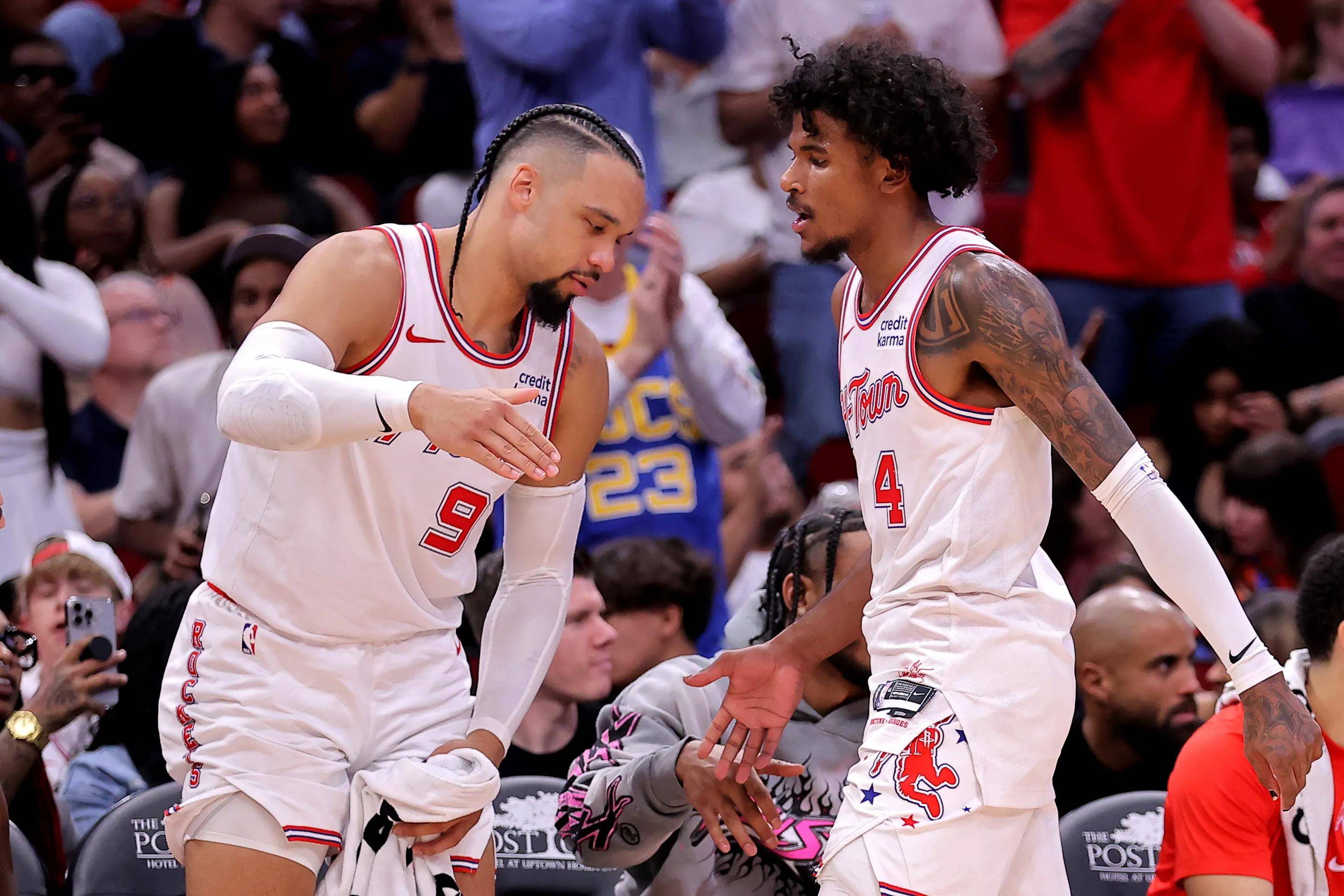 火箭负于鹈鹕,遭遇失利 火箭负于鹈鹕,遭遇失利