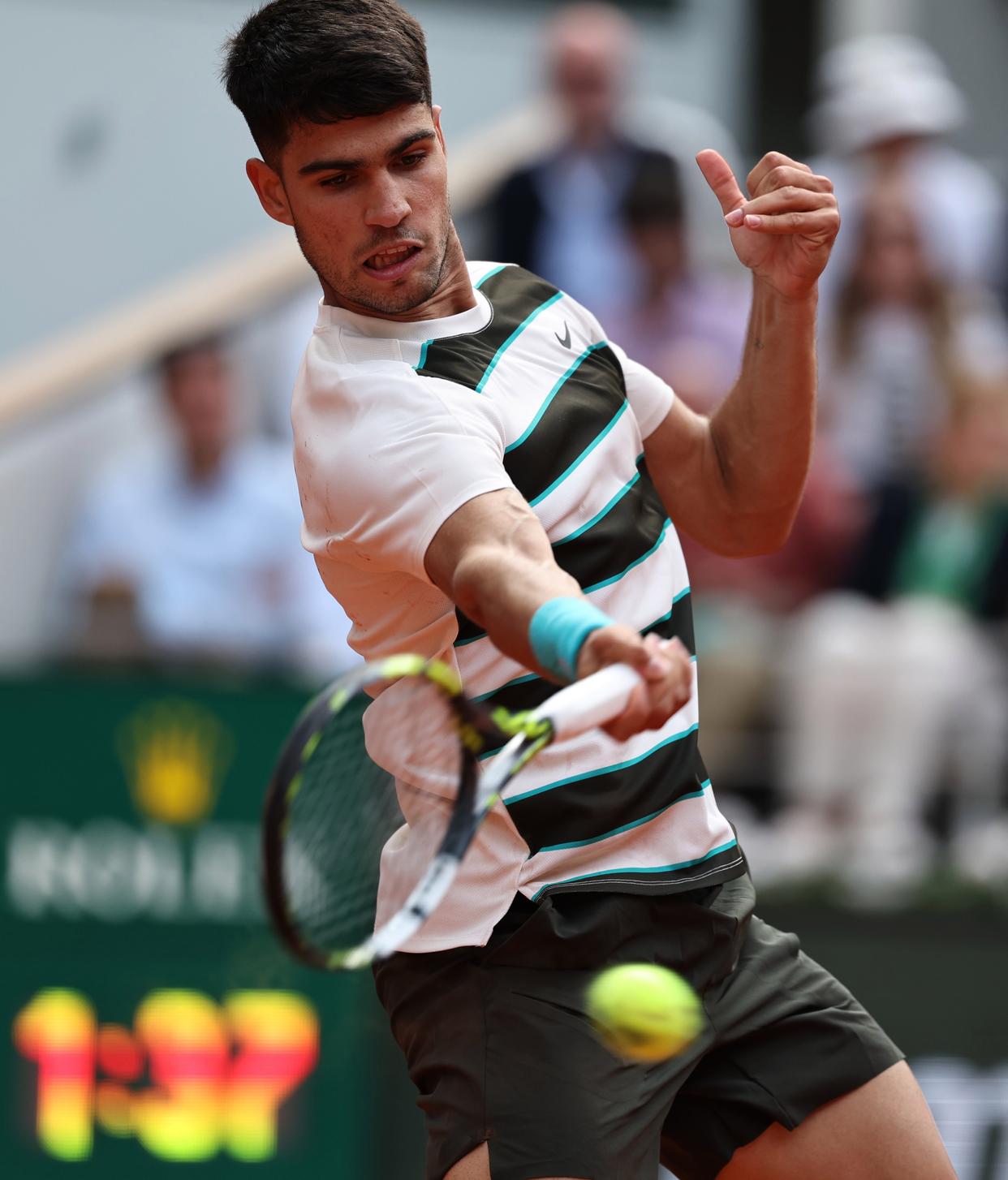 包含澳大利亚网球队爆冷世界网球队，阿尔卡拉斯惊艳世界的词条