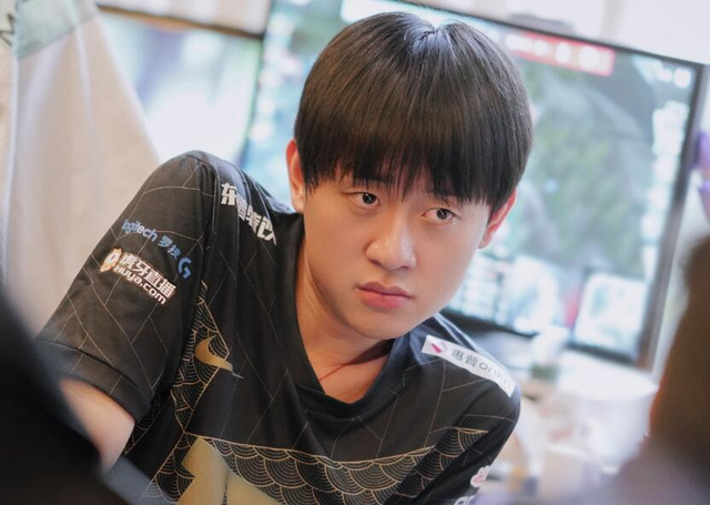 S赛队主教练发声，誓言带队登顶的简单介绍