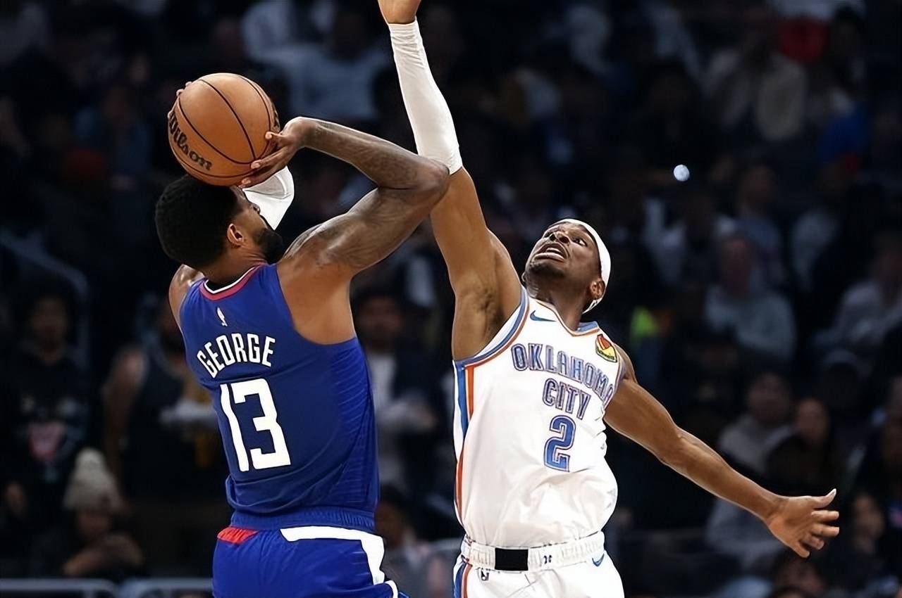 开云体育-魔术完胜雄鹿，乔治点燃赛场