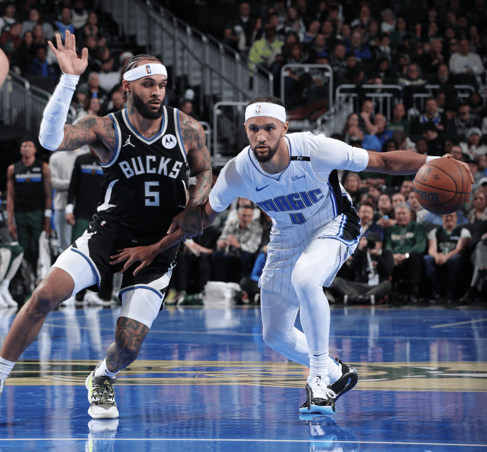 魔术完胜雄鹿,乔治点燃赛场 魔术完胜雄鹿,乔治点燃赛场