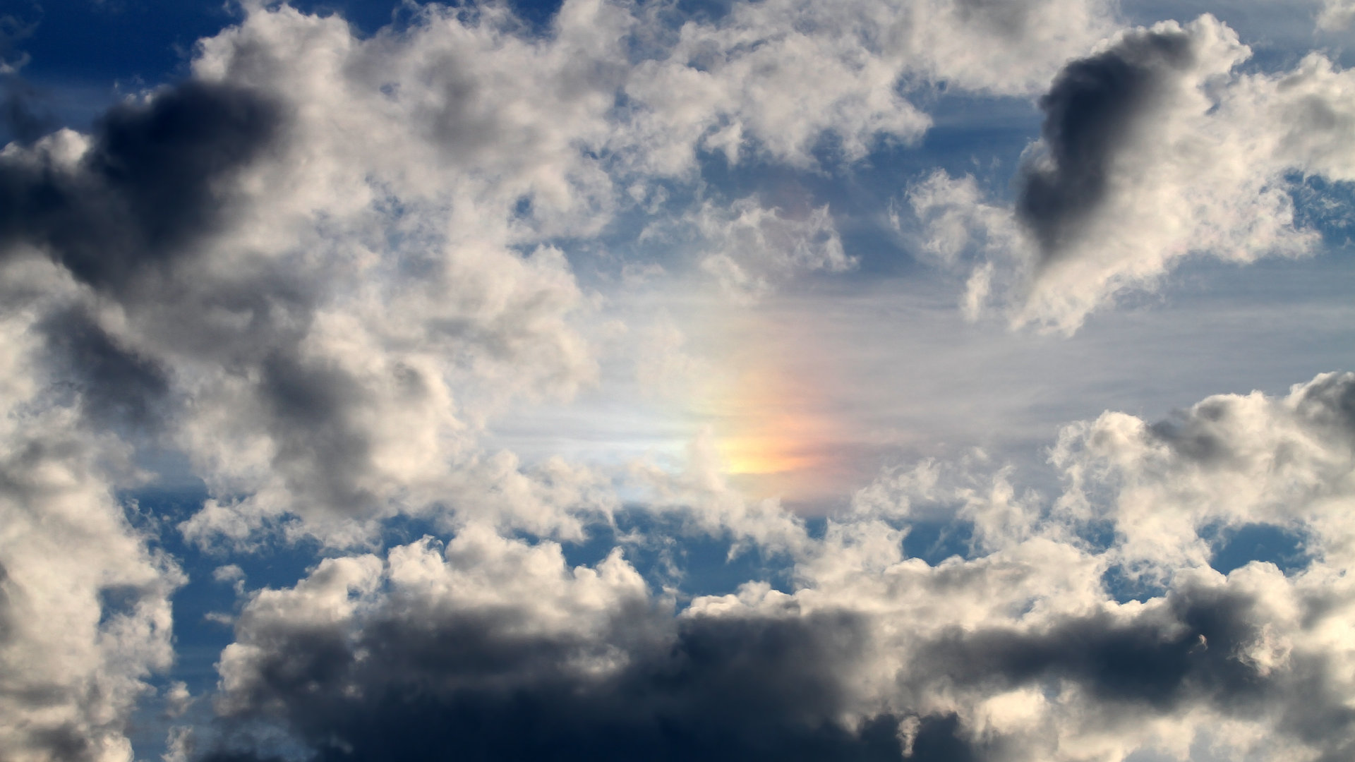 奥亚尔萨瓦尔爆发助南非爆冷,利物浦友谊赛遭遇滑铁卢