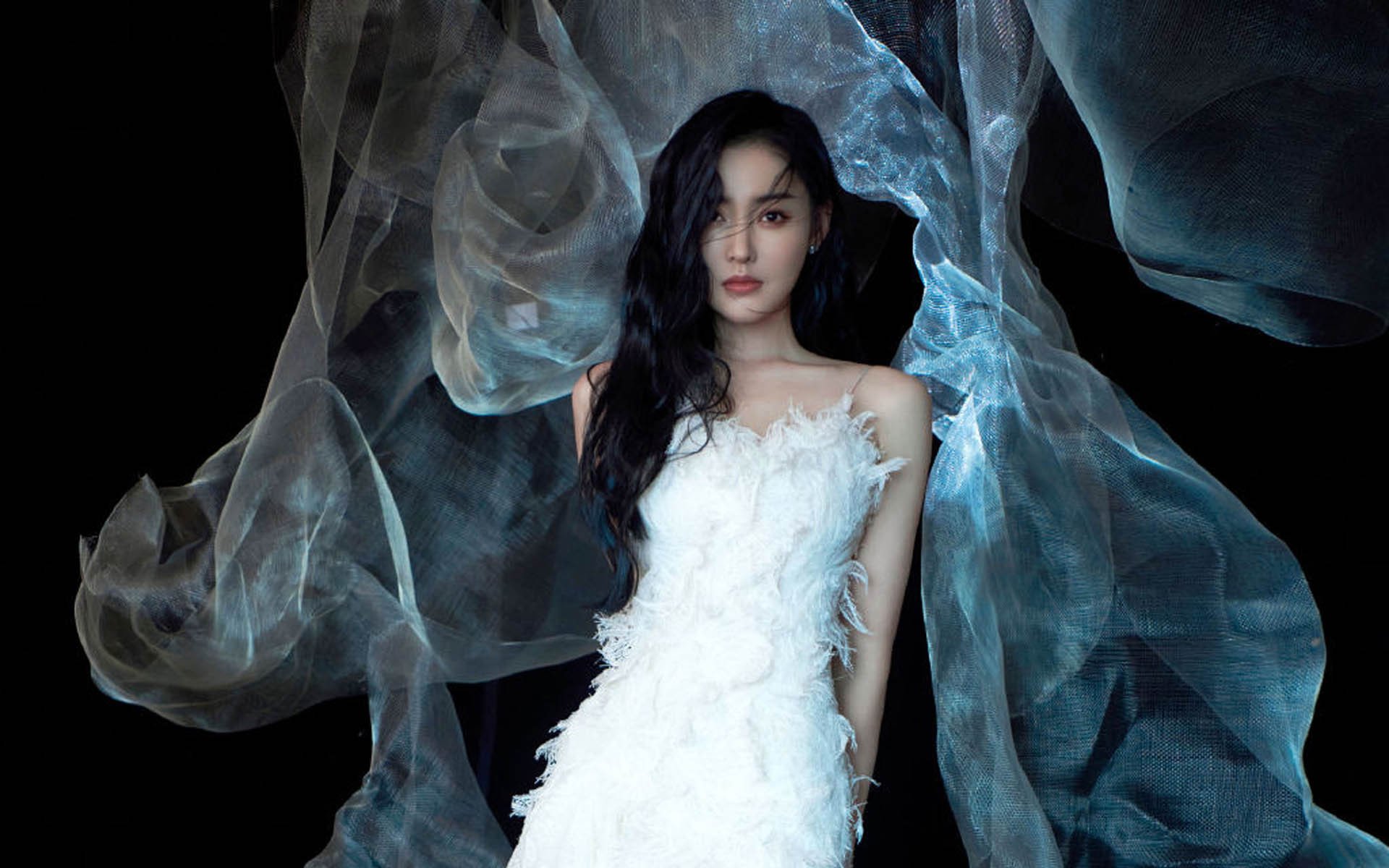 绿茵启示录，哈兰德末节神话与乌拉圭的团队飓风